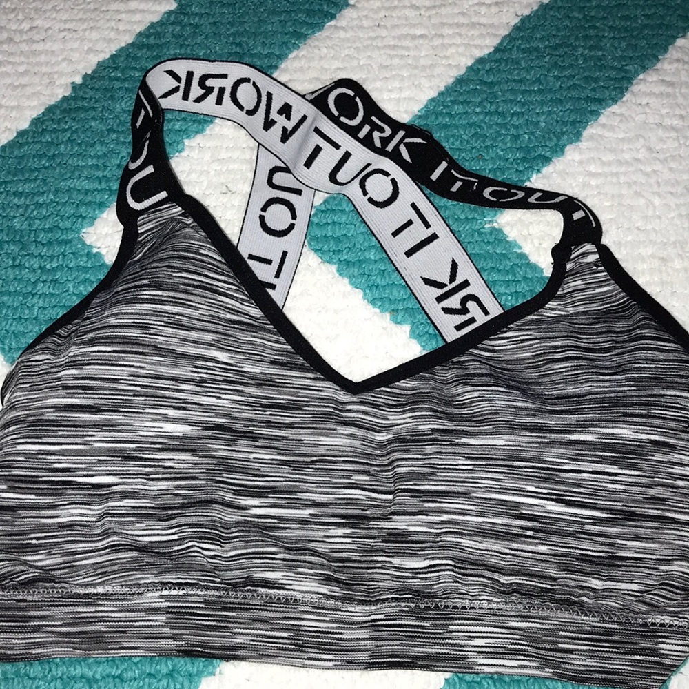 Sports bra